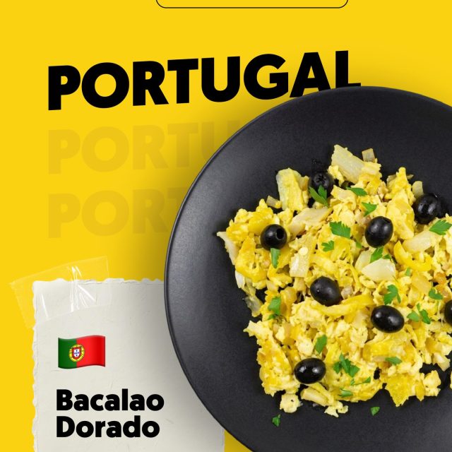 ¿Te imaginas un omelette hecho con 145,000 huevos? 🤯🤯
Portugal, tiene el récord Guiness oficial del omelette más grande del mundo, con un peso de 6,466 toneladas 😮💨
El récord lo consiguió Portugal, el 11 de agosto de 2012, a cargo del chef Pedro Mendes, con un equipo de 150 personas.
🍳✨🙌🏼